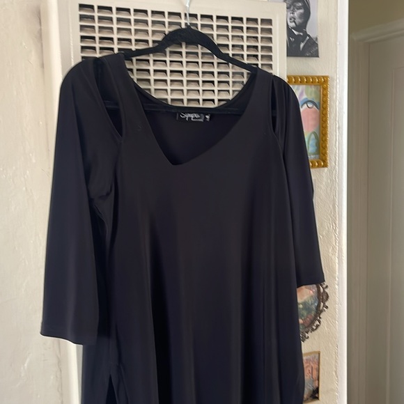 Sympli Focus cold-shoulder tunic top - Picture 10 of 11